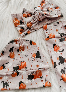 Halloween Cat and Pumpkin Legging, Hat and Headband Bow in Sand