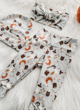 Load image into Gallery viewer, Halloween Ghost and Witch Legging, Hat and Headband Bow Outfit