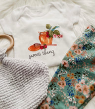 Load image into Gallery viewer, Prairie Wildflower Leggings in Sage Outfit