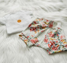 Load image into Gallery viewer, Delicate Floral Off White Bummies Outfit